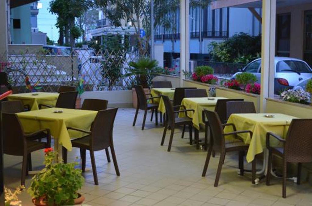 Hotel Laura Rimini Exterior foto