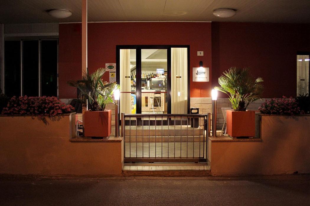 Hotel Laura Rimini Exterior foto